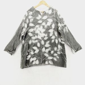 Cynthia Ashby Leaf-Printed Linen Gray Lagenlook Boho Summer Top P3778